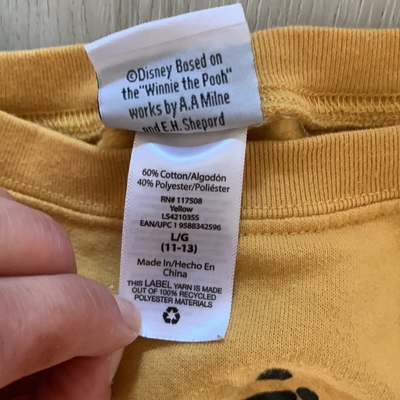 Disney - Yellow Winnie The Pooh "I'm Obviously Busy" Crewneck Sweatshirt Sz L - Picture 9 of 9